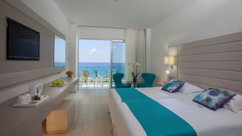 king evelthon beach hotel and resort room