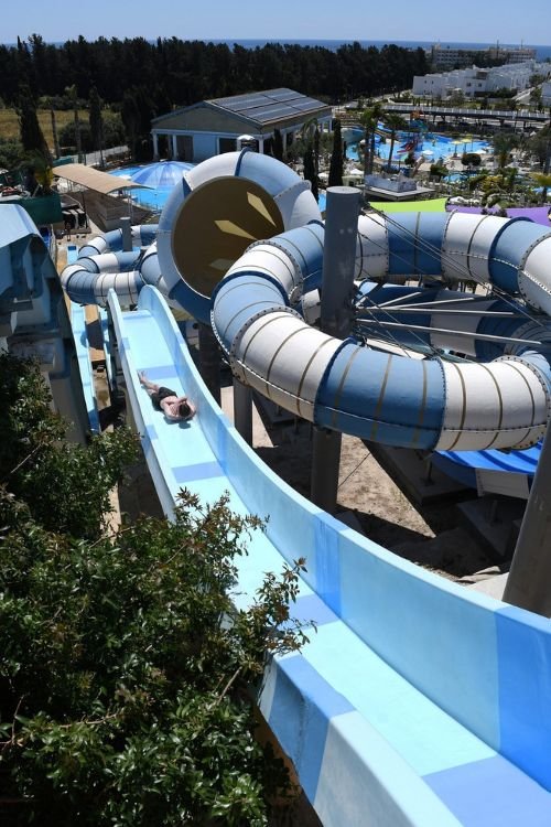 מגלשת נפילה חופשית בפארק המים אפרודיטה